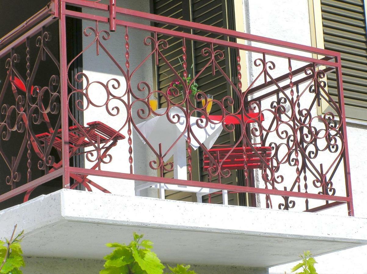 Holiday House With Seaview Сень Экстерьер фото